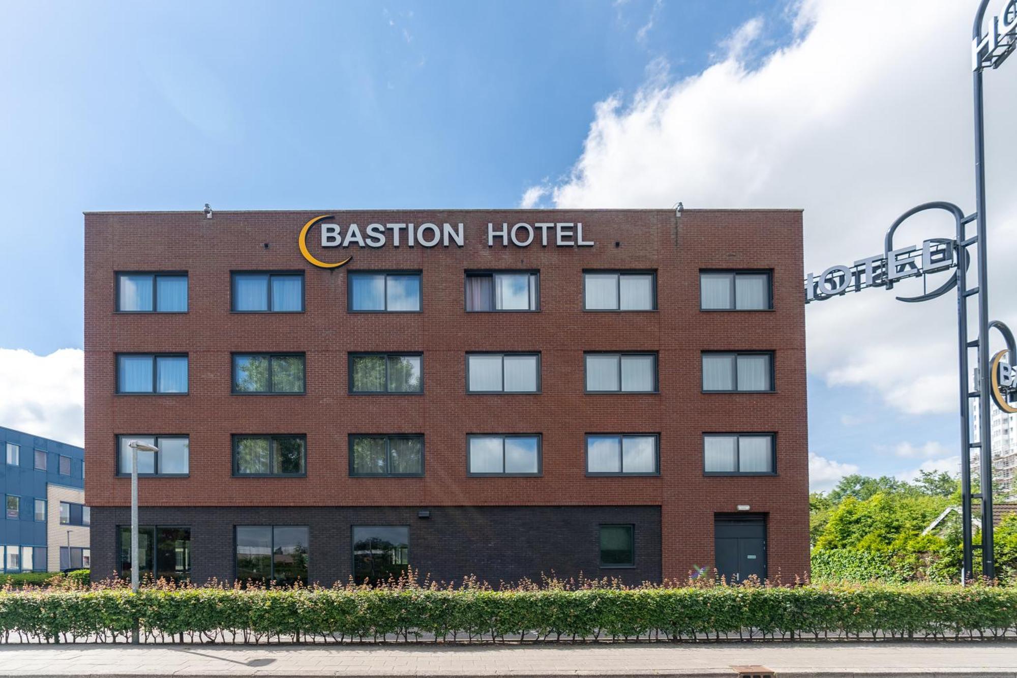 バスティオン ホテル レーワルデン レーワールデン エクステリア 写真